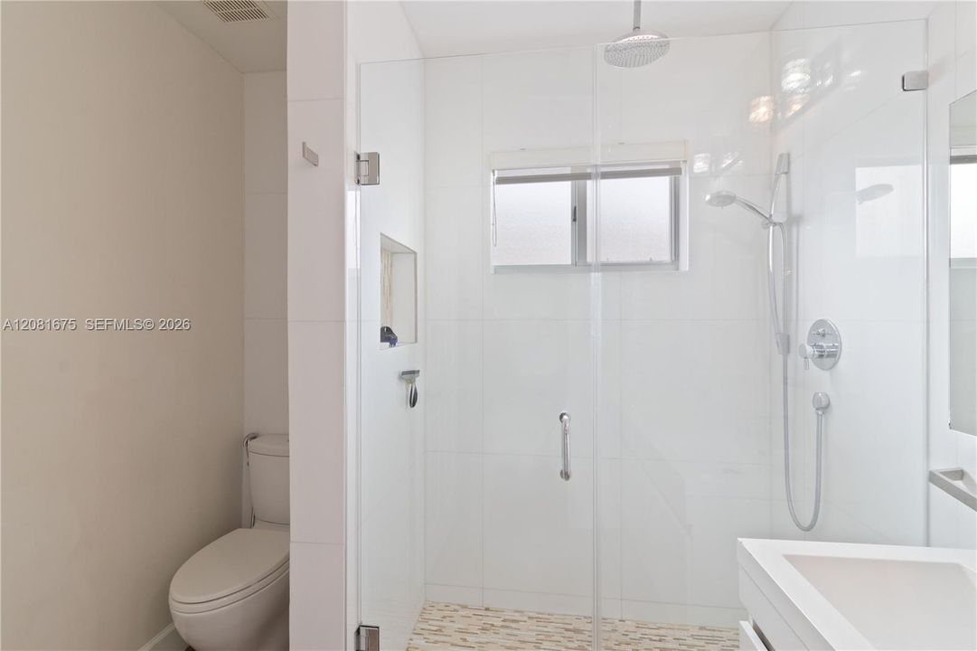 En Venta: $849,000 (3 camas, 2 baños, 1886 Pies cuadrados)