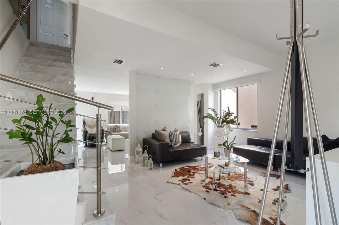 En Venta: $849,000 (3 camas, 2 baños, 1886 Pies cuadrados)