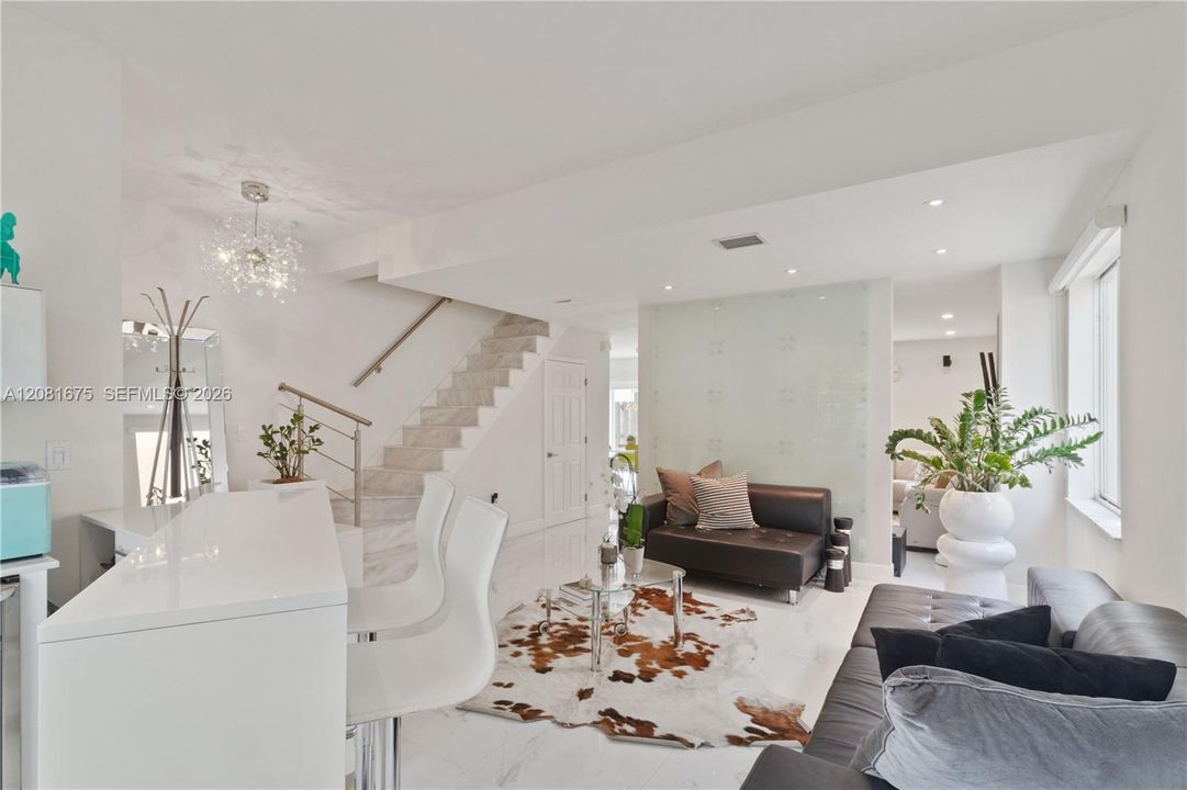 En Venta: $849,000 (3 camas, 2 baños, 1886 Pies cuadrados)