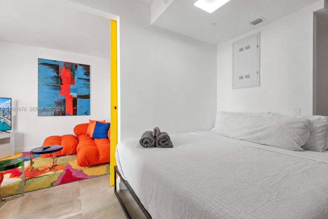 For Sale: $479,000 (1 beds, 1 baths, 610 Square Feet)