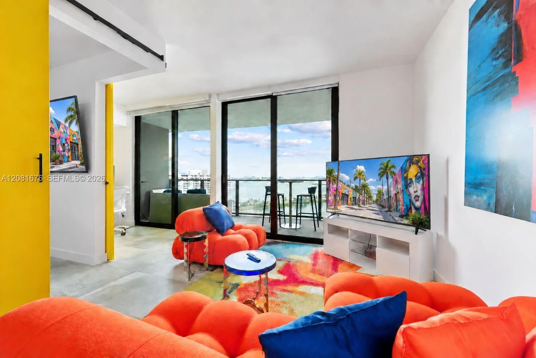 For Sale: $479,000 (1 beds, 1 baths, 610 Square Feet)