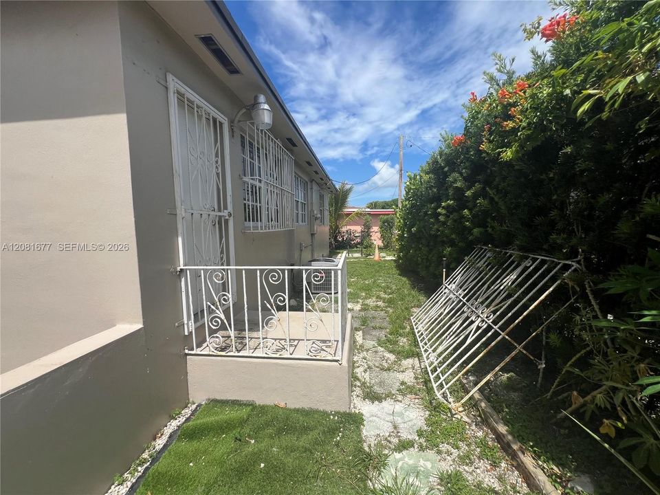 На продажу: $425,000 (3 спален, 1 ванн, 1014 Квадратных фут)