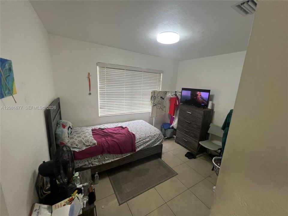 На продажу: $425,000 (3 спален, 1 ванн, 1014 Квадратных фут)