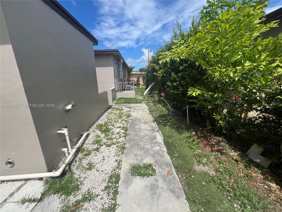 На продажу: $425,000 (3 спален, 1 ванн, 1014 Квадратных фут)
