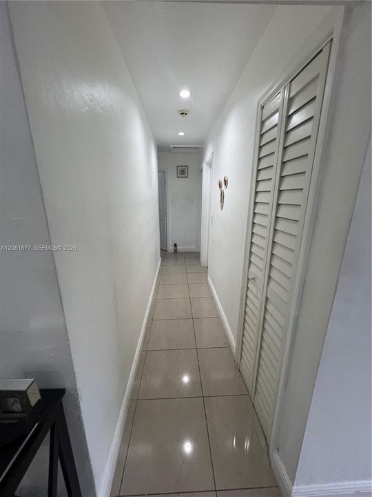 На продажу: $425,000 (3 спален, 1 ванн, 1014 Квадратных фут)