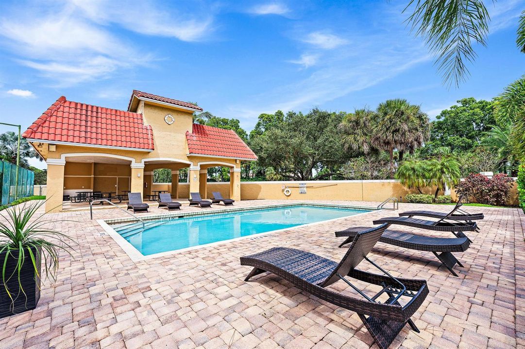 123 Augusta Ct-39