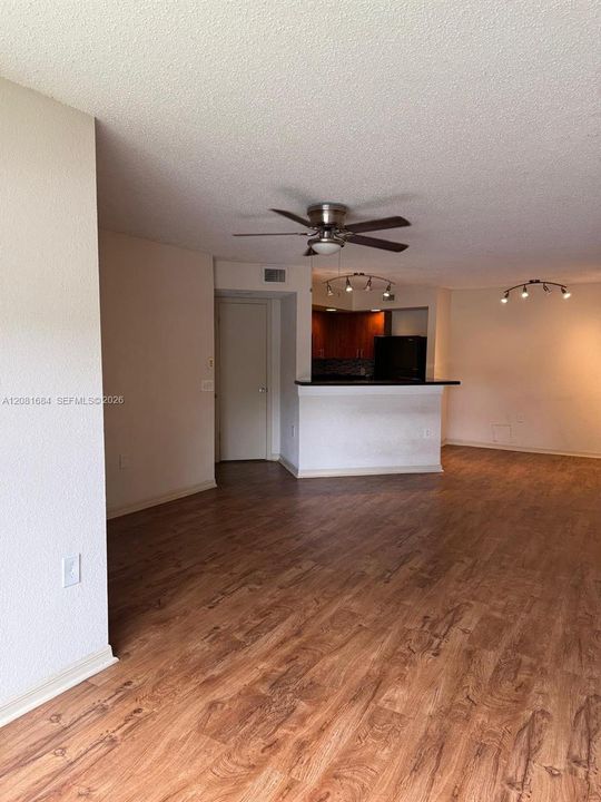 En Renta: $2,550 (2 camas, 2 baños, 1065 Pies cuadrados)