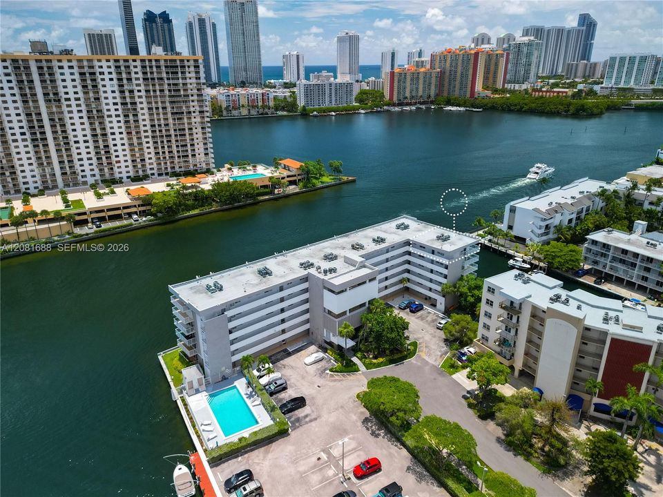 En Venta: $499,000 (2 camas, 2 baños, 1148 Pies cuadrados)