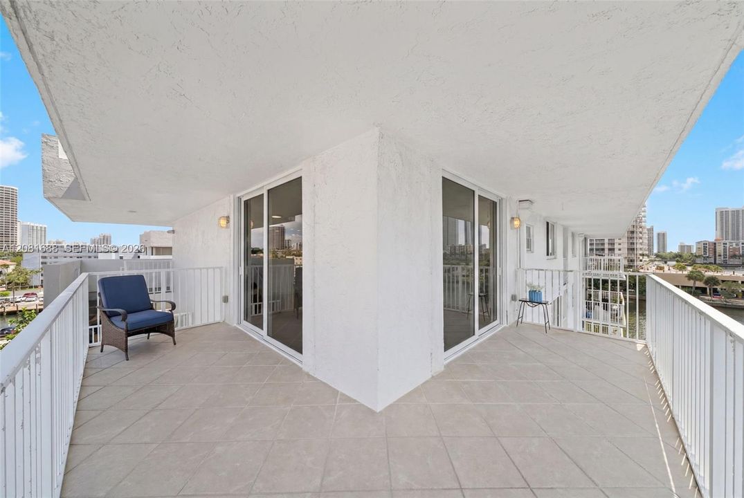 En Venta: $499,000 (2 camas, 2 baños, 1148 Pies cuadrados)