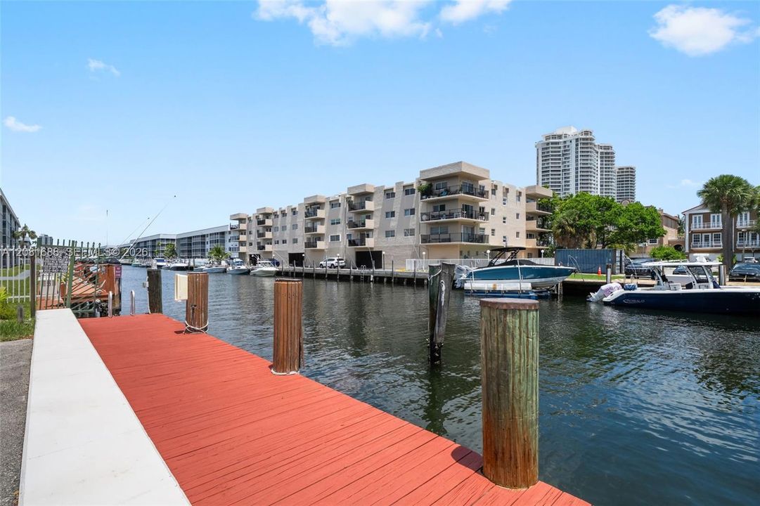 En Venta: $499,000 (2 camas, 2 baños, 1148 Pies cuadrados)