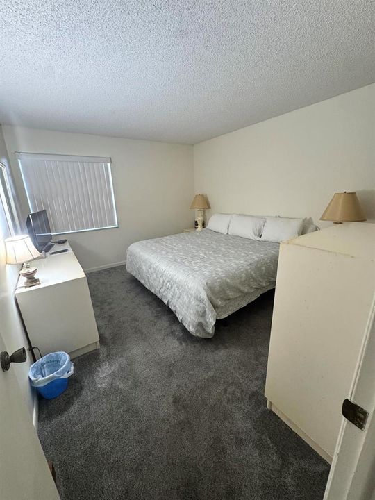 south-florida-condo-bedroom