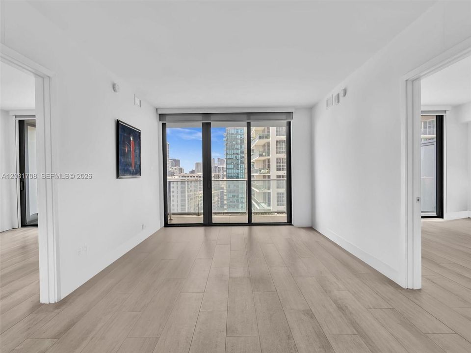 В аренду: $4,950 (2 спален, 2 ванн, 1045 Квадратных фут)