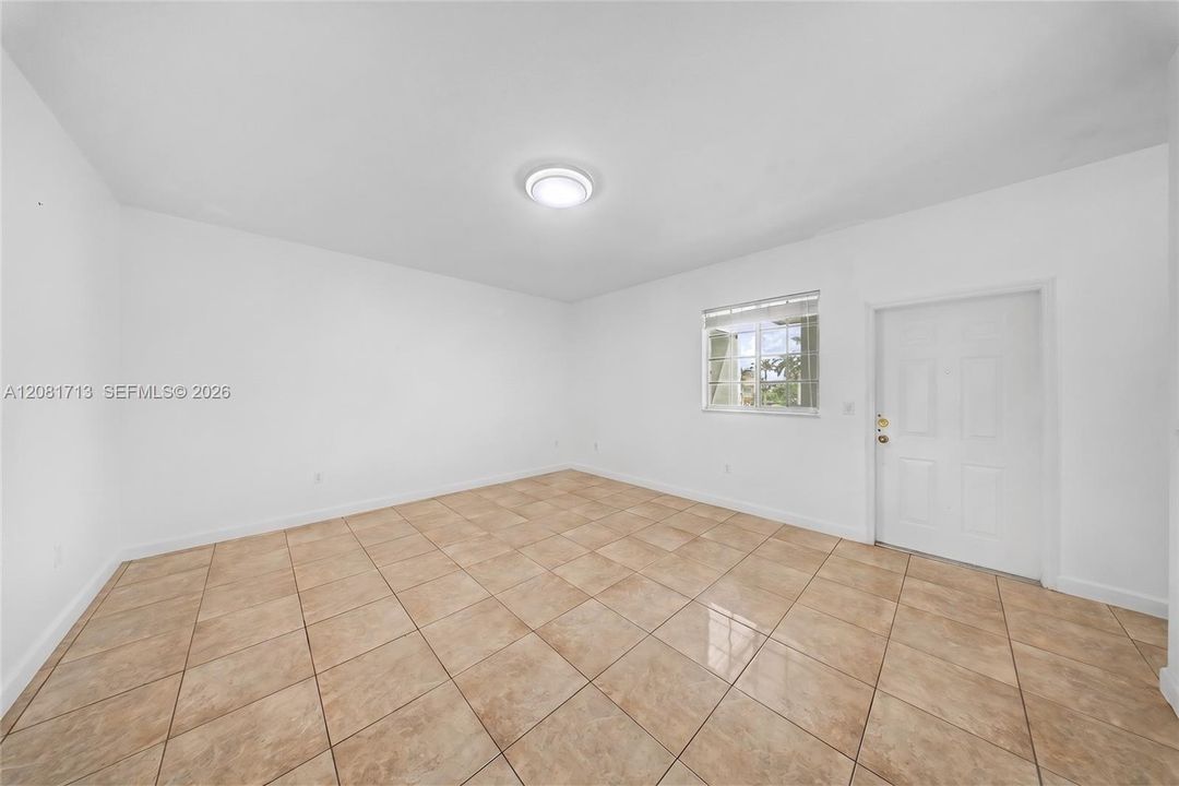 For Sale: $239,900 (2 beds, 2 baths, 1048 Square Feet)