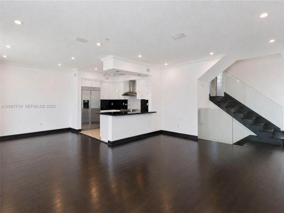 В аренду: $18,000 (3 спален, 3 ванн, 2200 Квадратных фут)