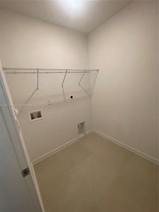 В аренду: $3,600 (4 спален, 3 ванн, 2002 Квадратных фут)