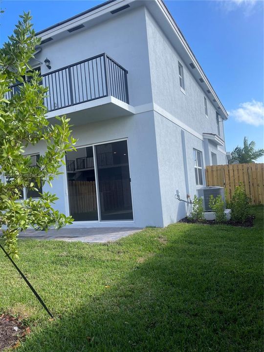 В аренду: $3,600 (4 спален, 3 ванн, 2002 Квадратных фут)