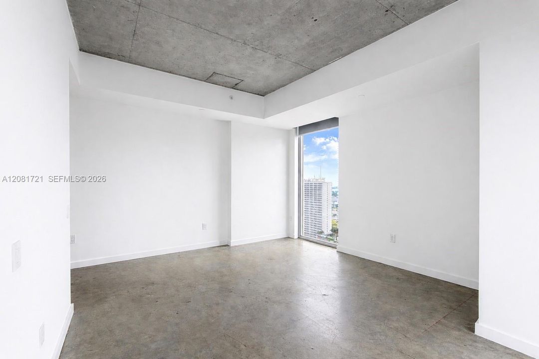 For Sale: $529,500 (2 beds, 2 baths, 977 Square Feet)