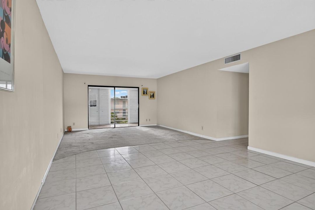 14-4140-NW-44th-Ave-14-
