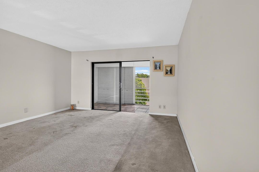 21-4140-NW-44th-Ave-21-