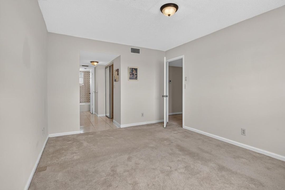 29-4140-NW-44th-Ave-29-PRIMARY