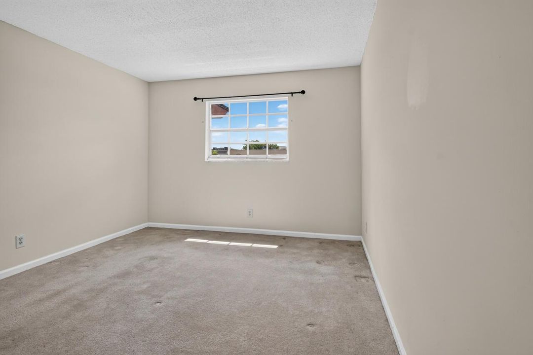 28-4140-NW-44th-Ave-28-PRIMARY