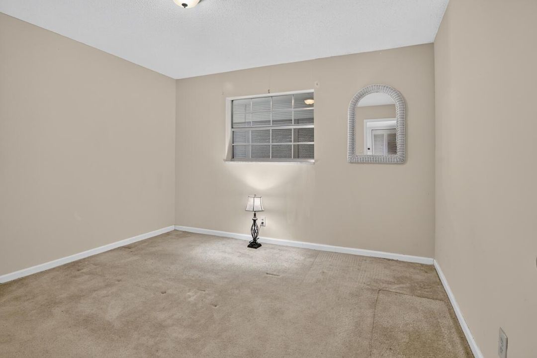 24-4140-NW-44th-Ave-24-Bedroom 2