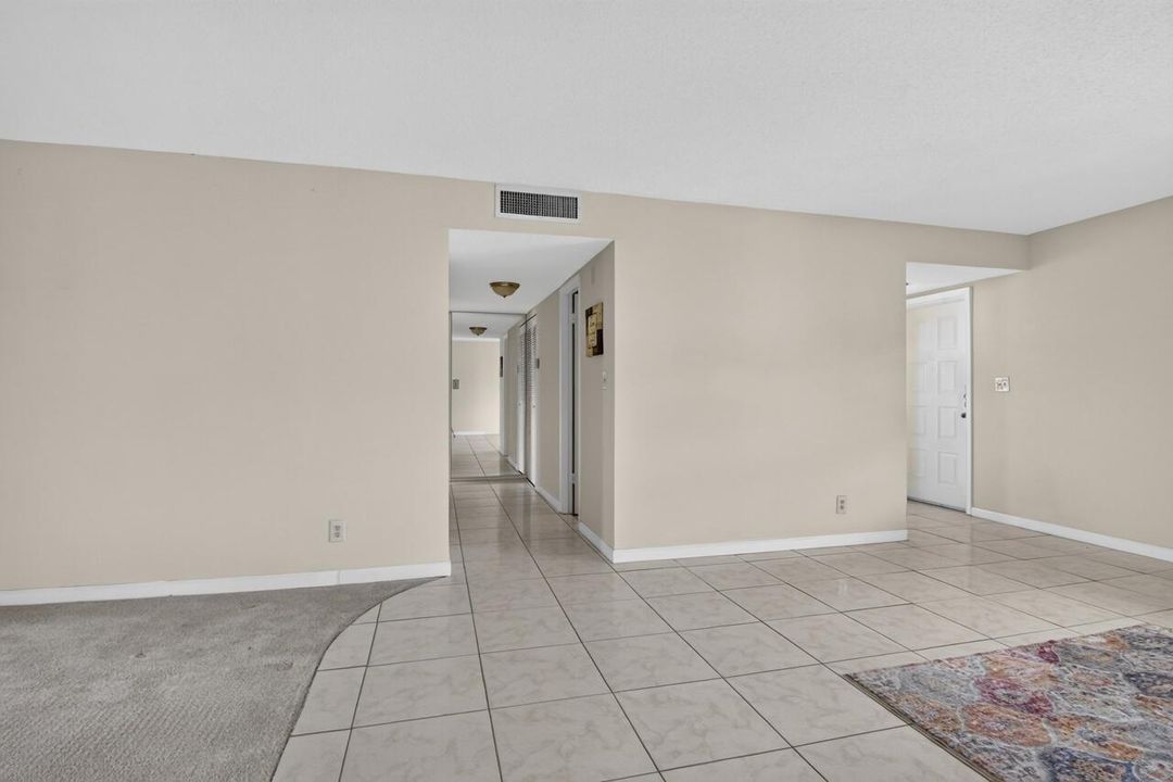 20-4140-NW-44th-Ave-20-