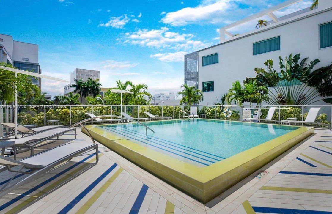 For Rent: $4,650 (2 beds, 2 baths, 1025 Square Feet)