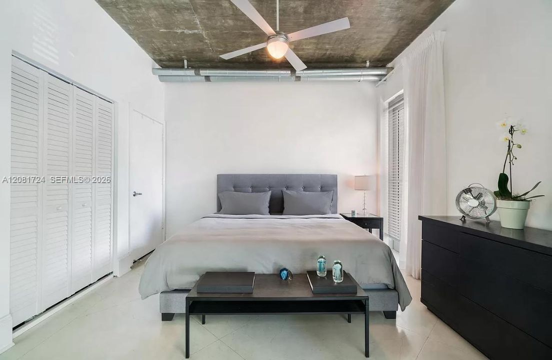 For Rent: $4,650 (2 beds, 2 baths, 1025 Square Feet)