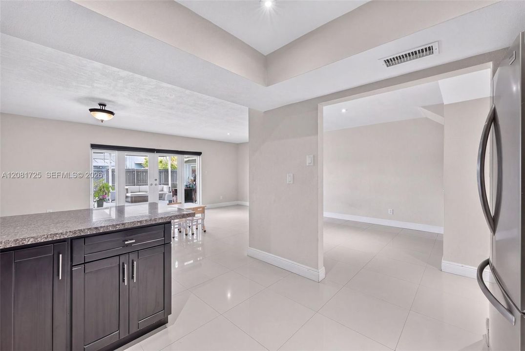 En Venta: $485,000 (3 camas, 2 baños, 1606 Pies cuadrados)