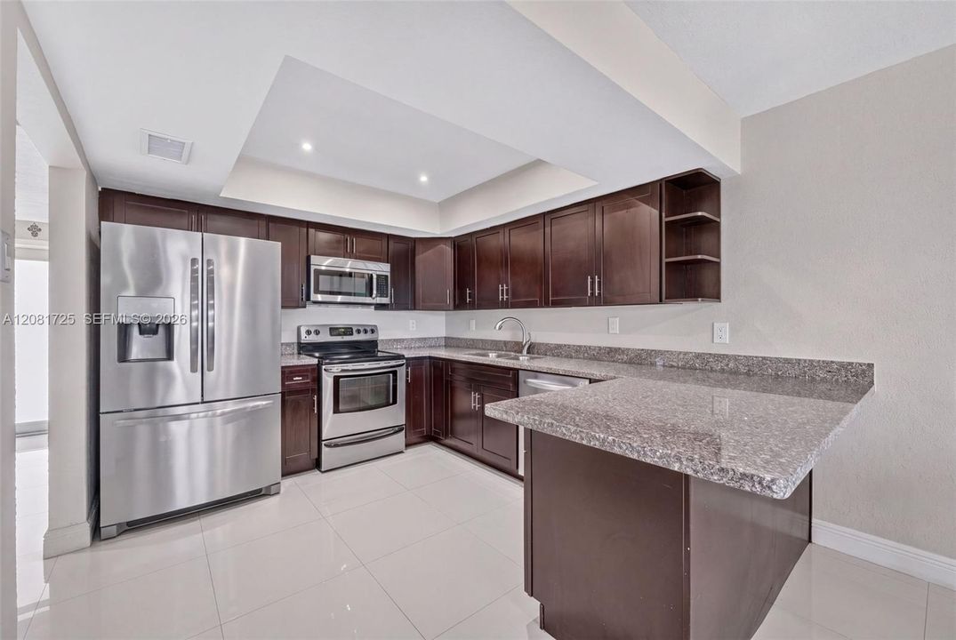 En Venta: $485,000 (3 camas, 2 baños, 1606 Pies cuadrados)