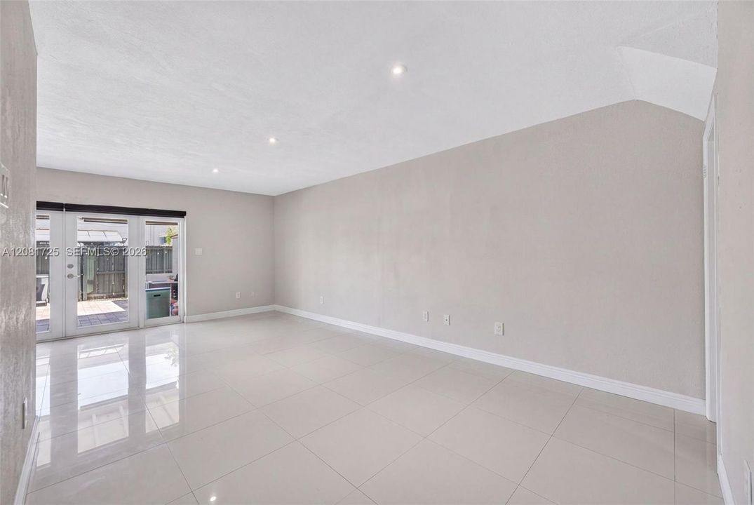 En Venta: $485,000 (3 camas, 2 baños, 1606 Pies cuadrados)