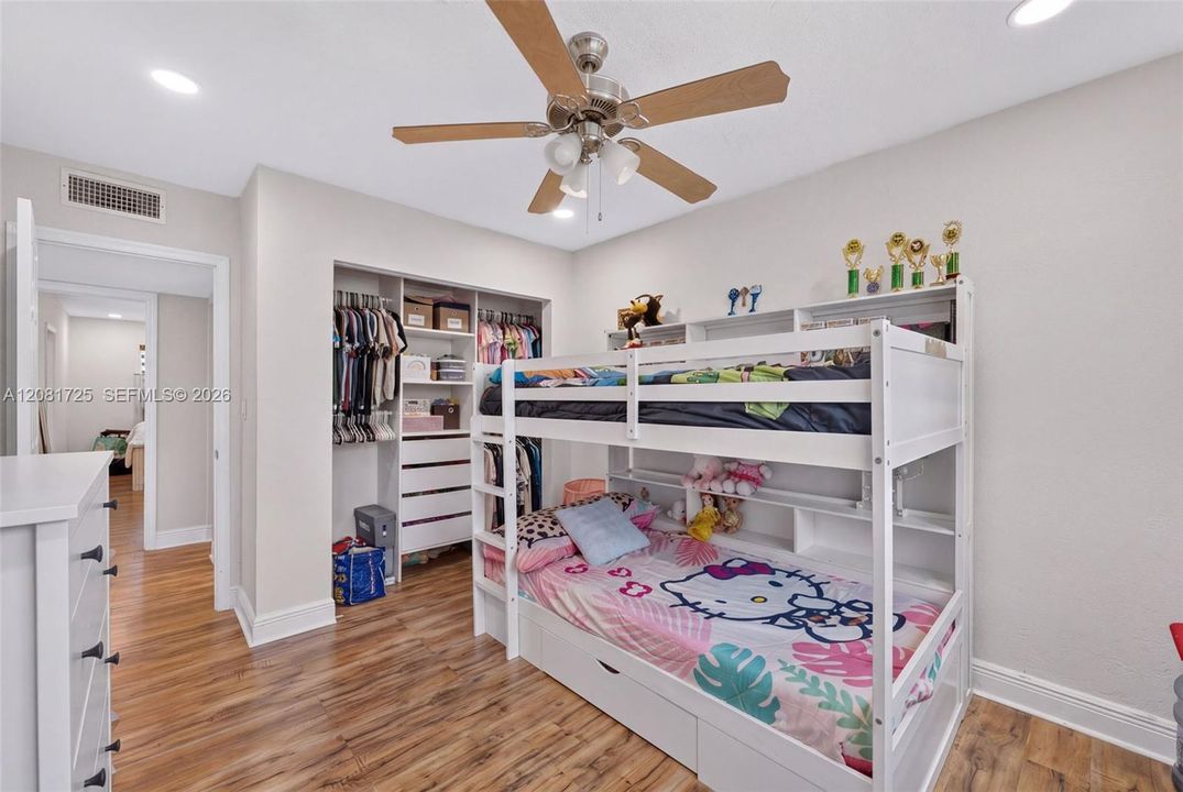 En Venta: $485,000 (3 camas, 2 baños, 1606 Pies cuadrados)