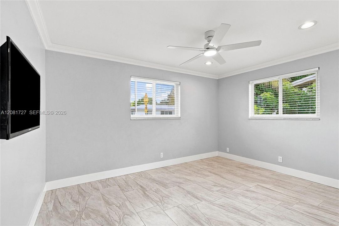 На продажу: $429,000 (2 спален, 2 ванн, 1579 Квадратных фут)