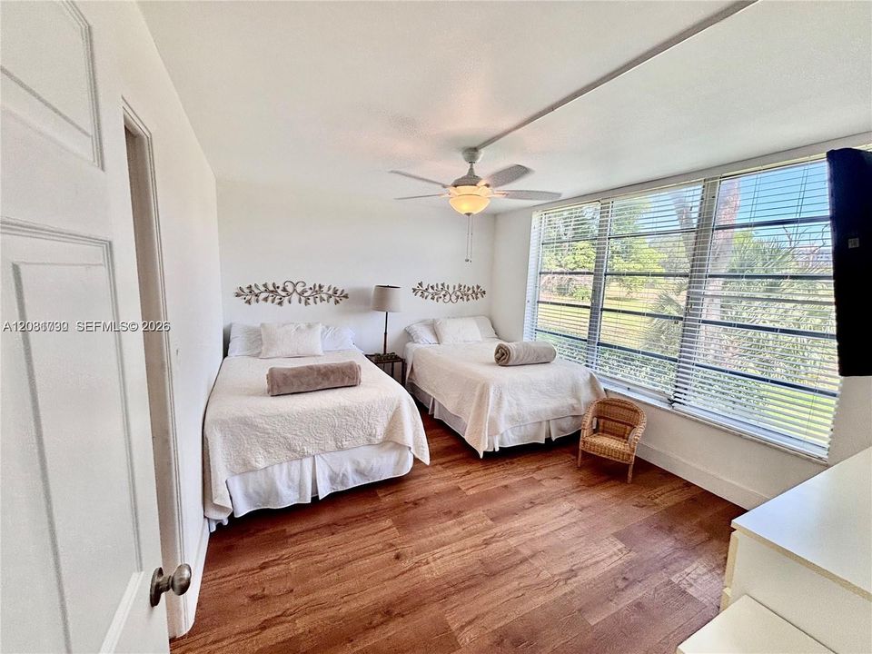 В аренду: $2,500 (2 спален, 2 ванн, 1064 Квадратных фут)