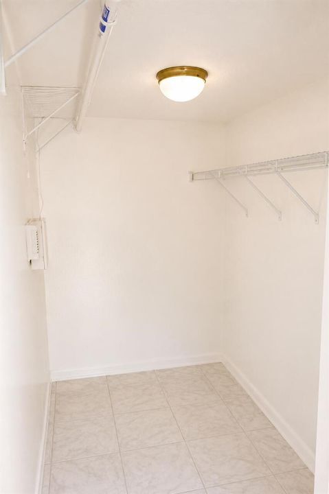Closeth Primary Bed