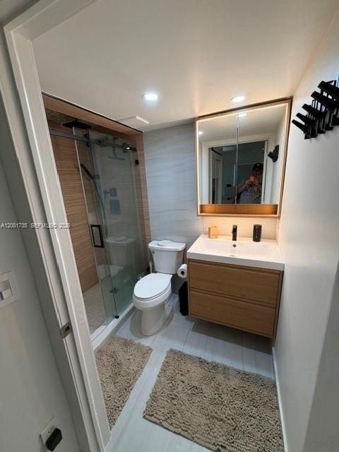 For Sale: $444,000 (2 beds, 2 baths, 1150 Square Feet)