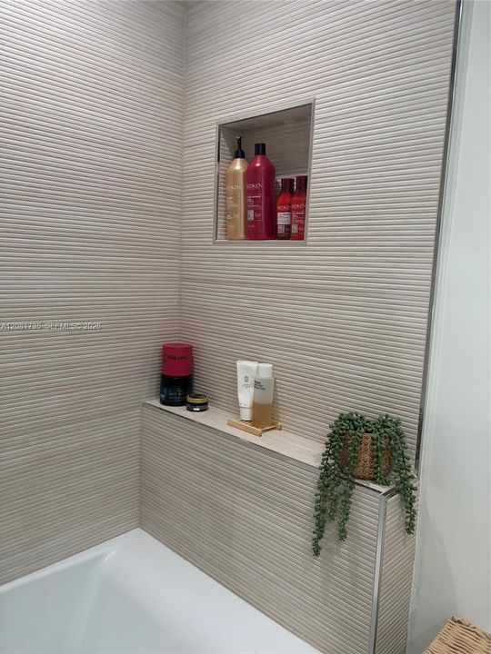 For Sale: $444,000 (2 beds, 2 baths, 1150 Square Feet)