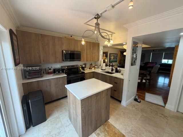 For Sale: $444,000 (2 beds, 2 baths, 1150 Square Feet)