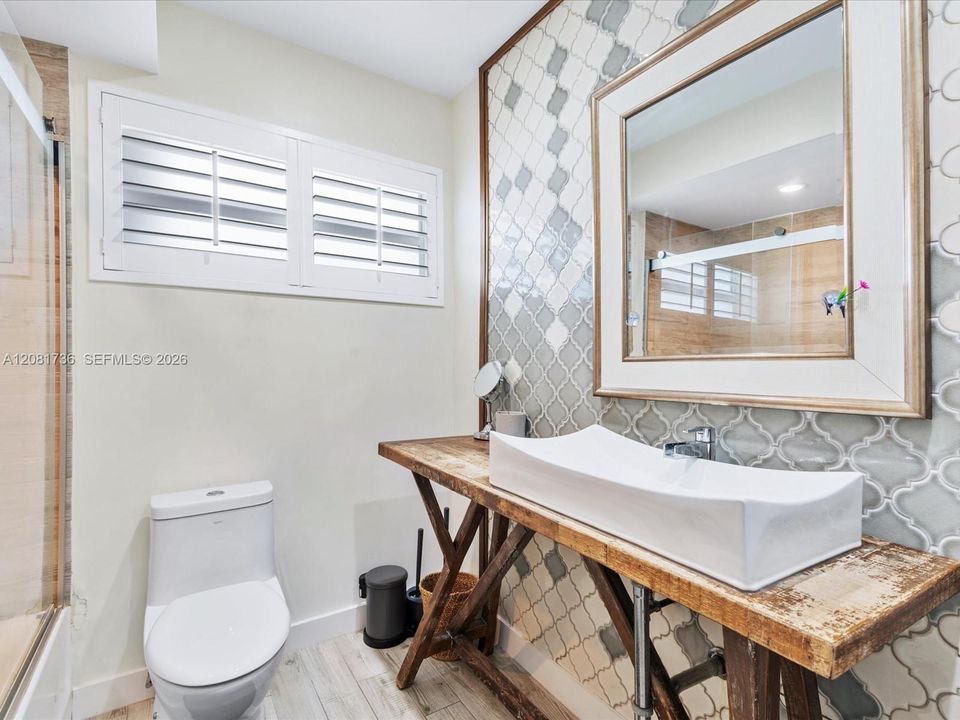 В аренду: $2,799 (1 спален, 1 ванн, 676 Квадратных фут)