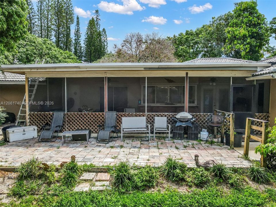 На продажу: $990,000 (4 спален, 2 ванн, 1608 Квадратных фут)