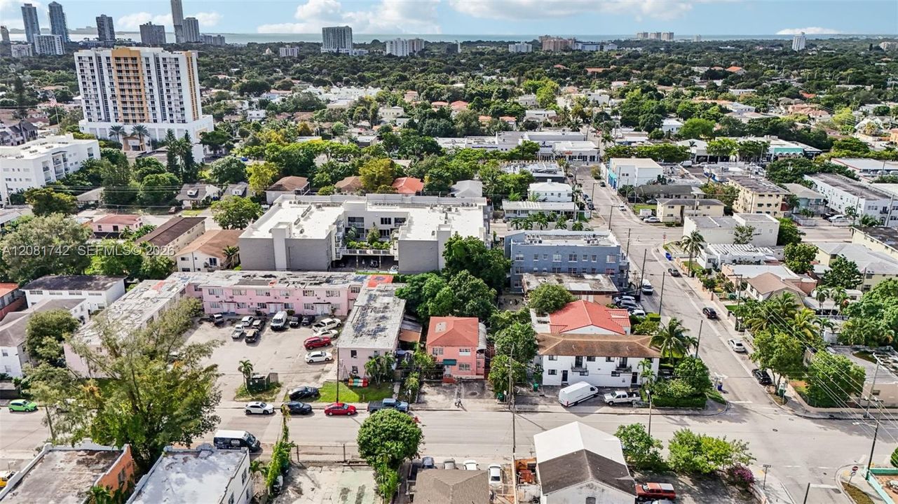 На продажу: $895,000 (0 спален, 0 ванн, 2012 Квадратных фут)
