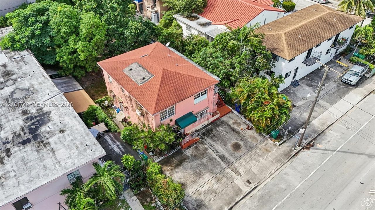 На продажу: $895,000 (0 спален, 0 ванн, 2012 Квадратных фут)