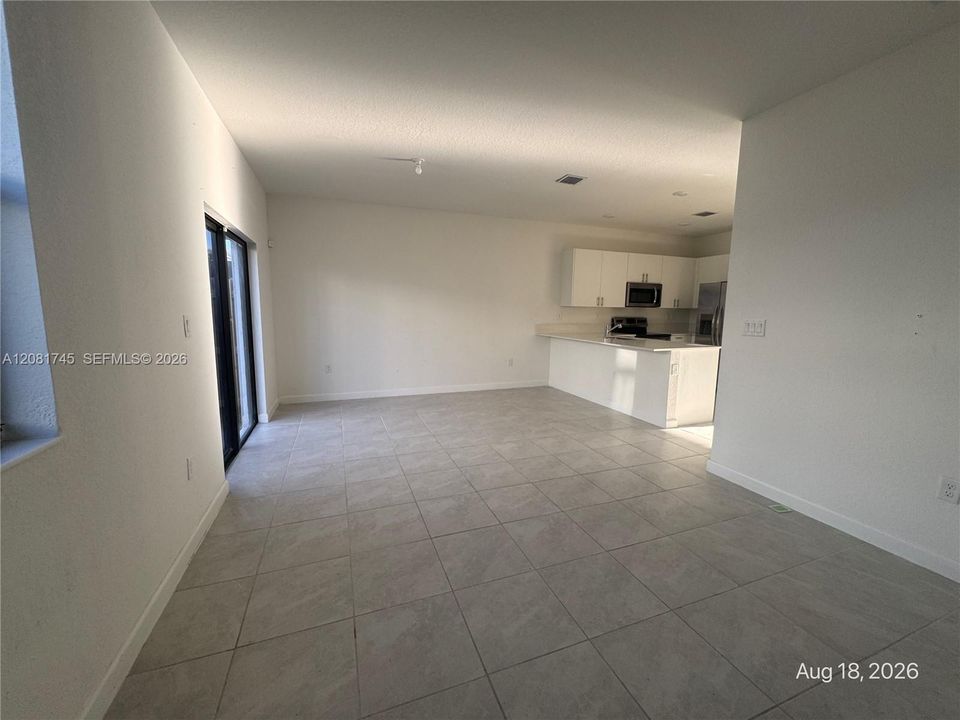 En Venta: $390,000 (3 camas, 2 baños, 1695 Pies cuadrados)