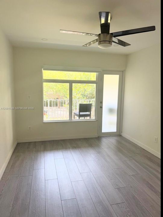 For Rent: $2,800 (1 beds, 1 baths, 685 Square Feet)