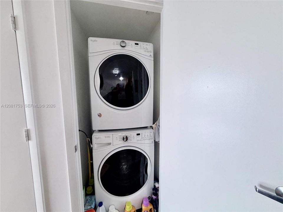 На продажу: $650,000 (2 спален, 2 ванн, 1256 Квадратных фут)