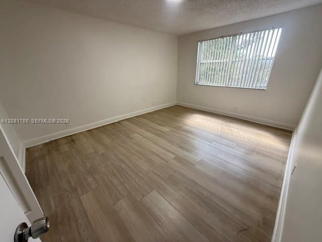 For Rent: $2,390 (3 beds, 2 baths, 1166 Square Feet)