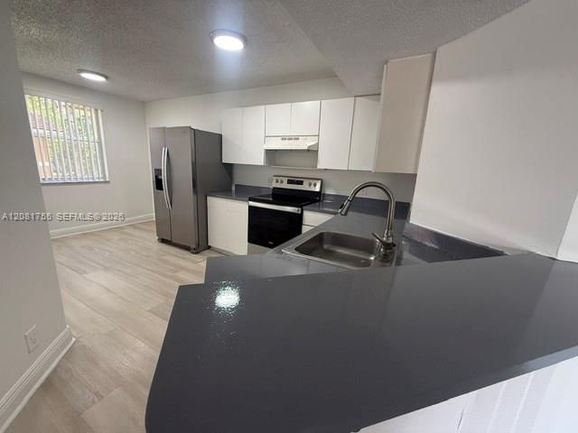 For Rent: $2,390 (3 beds, 2 baths, 1166 Square Feet)