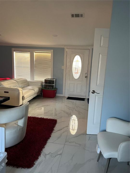 For Sale: $265,000 (3 beds, 2 baths, 1152 Square Feet)
