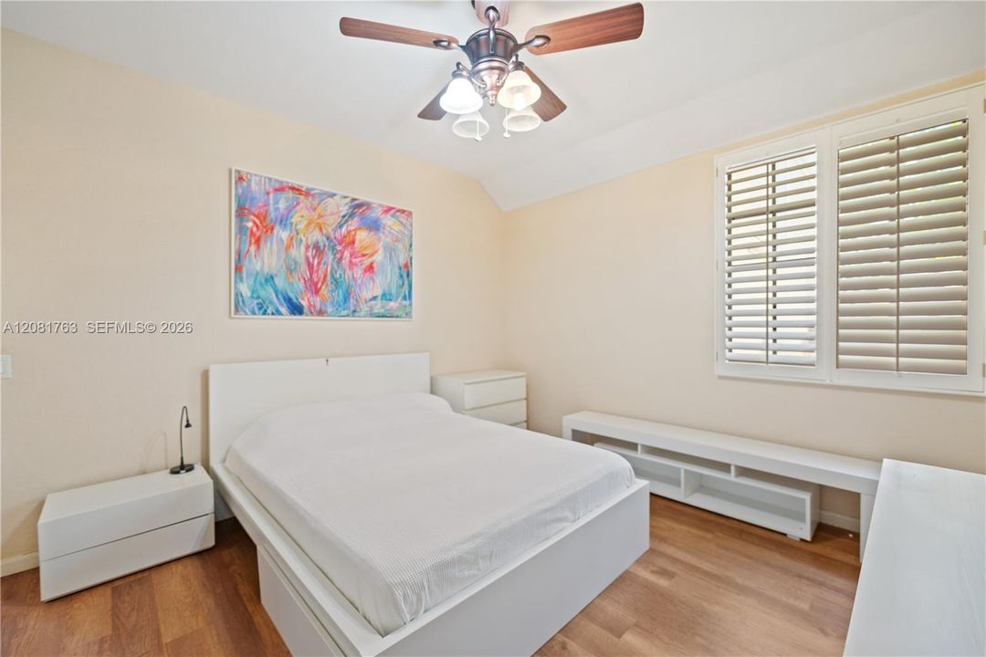 For Sale: $600,000 (3 beds, 2 baths, 1600 Square Feet)